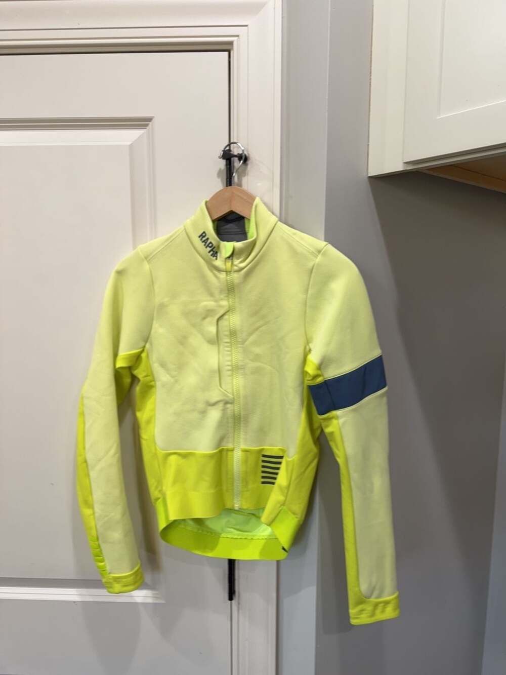 Rapha Pro Team Training Jacket High-Vis Yellow Size Small